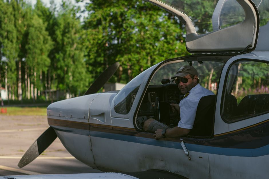 The First Solo: What Student Pilots Learn When the Instructor Steps Out